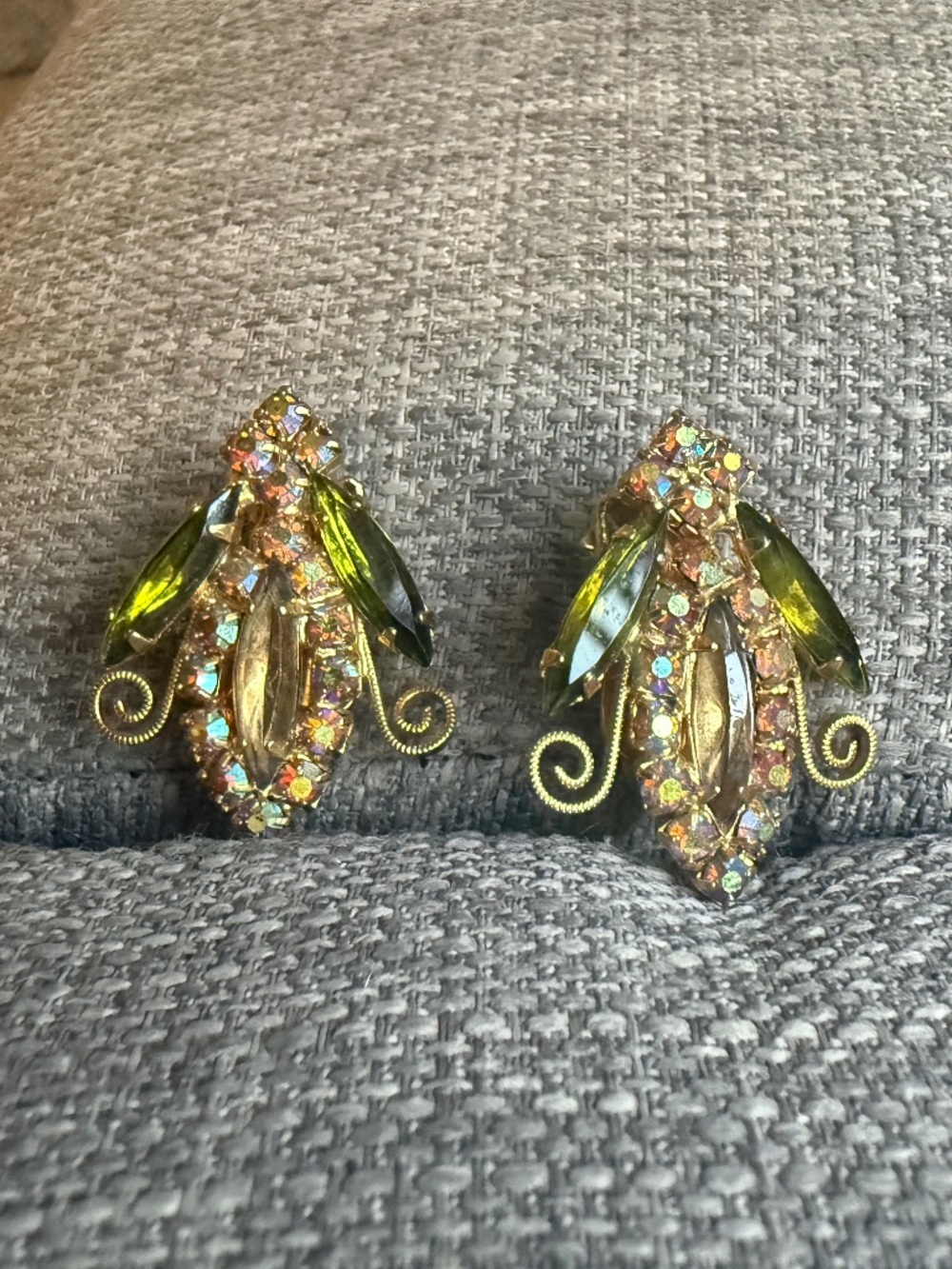 Vintage Hobe clip on earrings